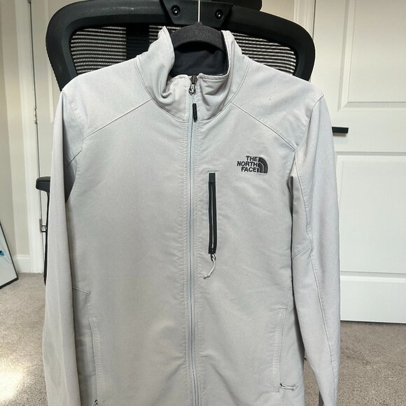 The North Face Softshell Jacket – Light Gray – Men’s Small – Excellent Condition - Picture 1 of 5